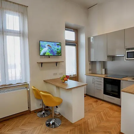 Ferdinand By Nux דירה *