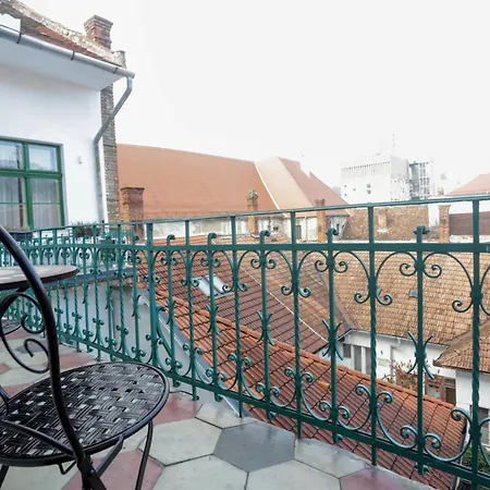 Ferdinand By Nux דירה